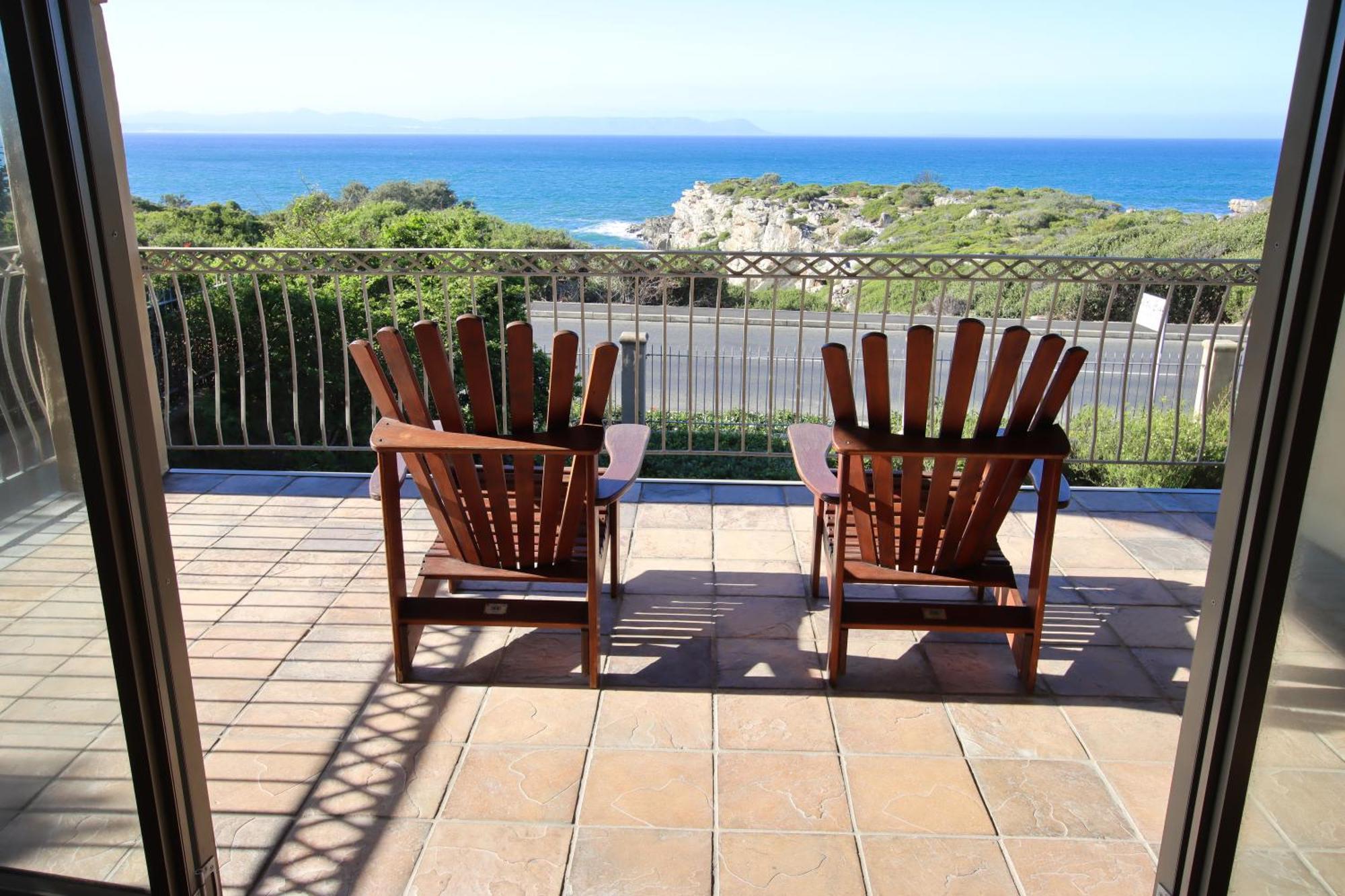 On The Cliff Guest House Hermanus Exterior photo