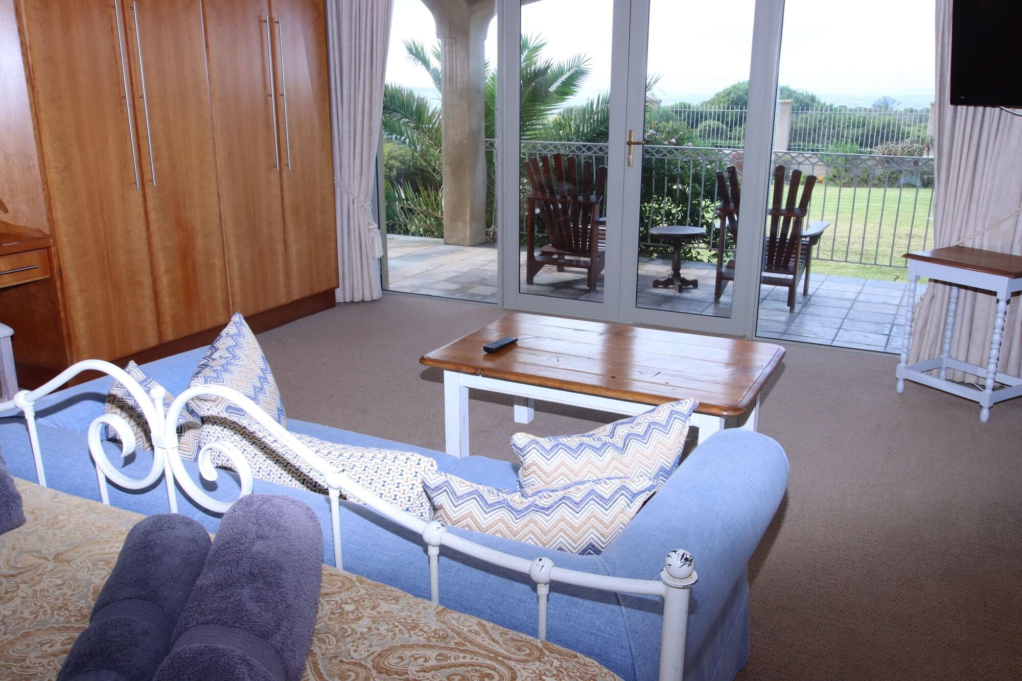 On The Cliff Guest House Hermanus Exterior photo