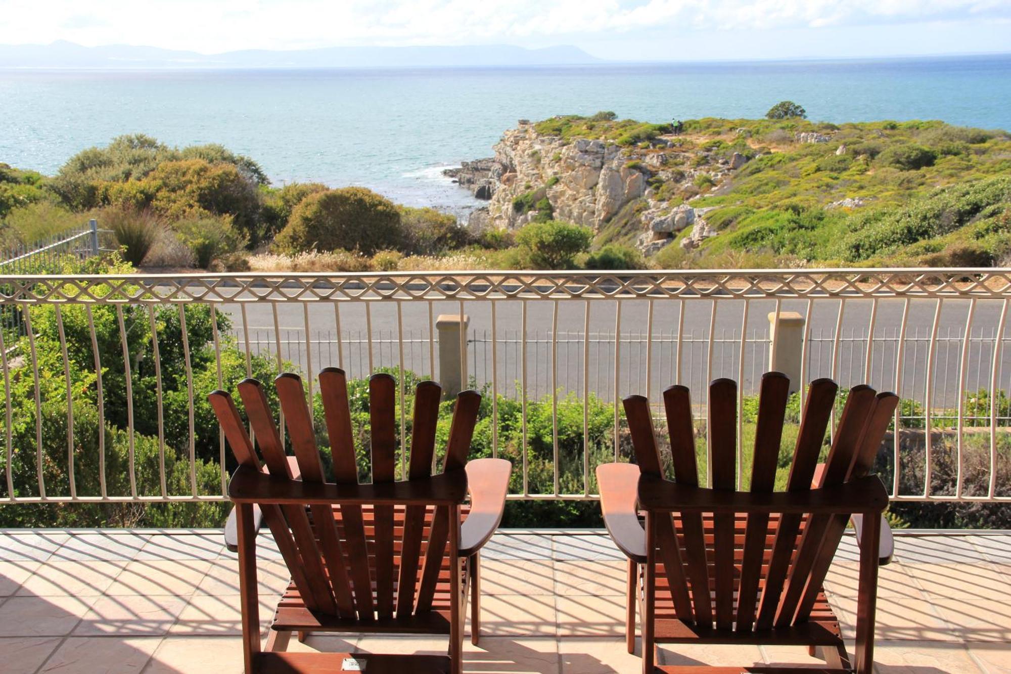 On The Cliff Guest House Hermanus Exterior photo