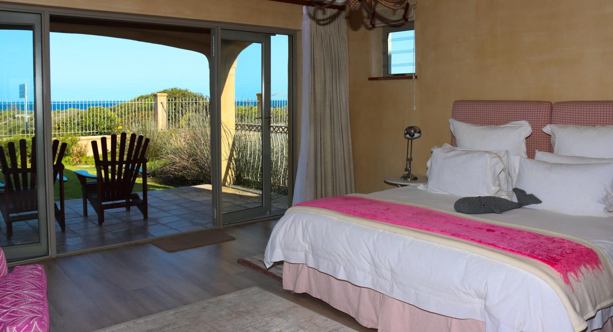 On The Cliff Guest House Hermanus Exterior photo