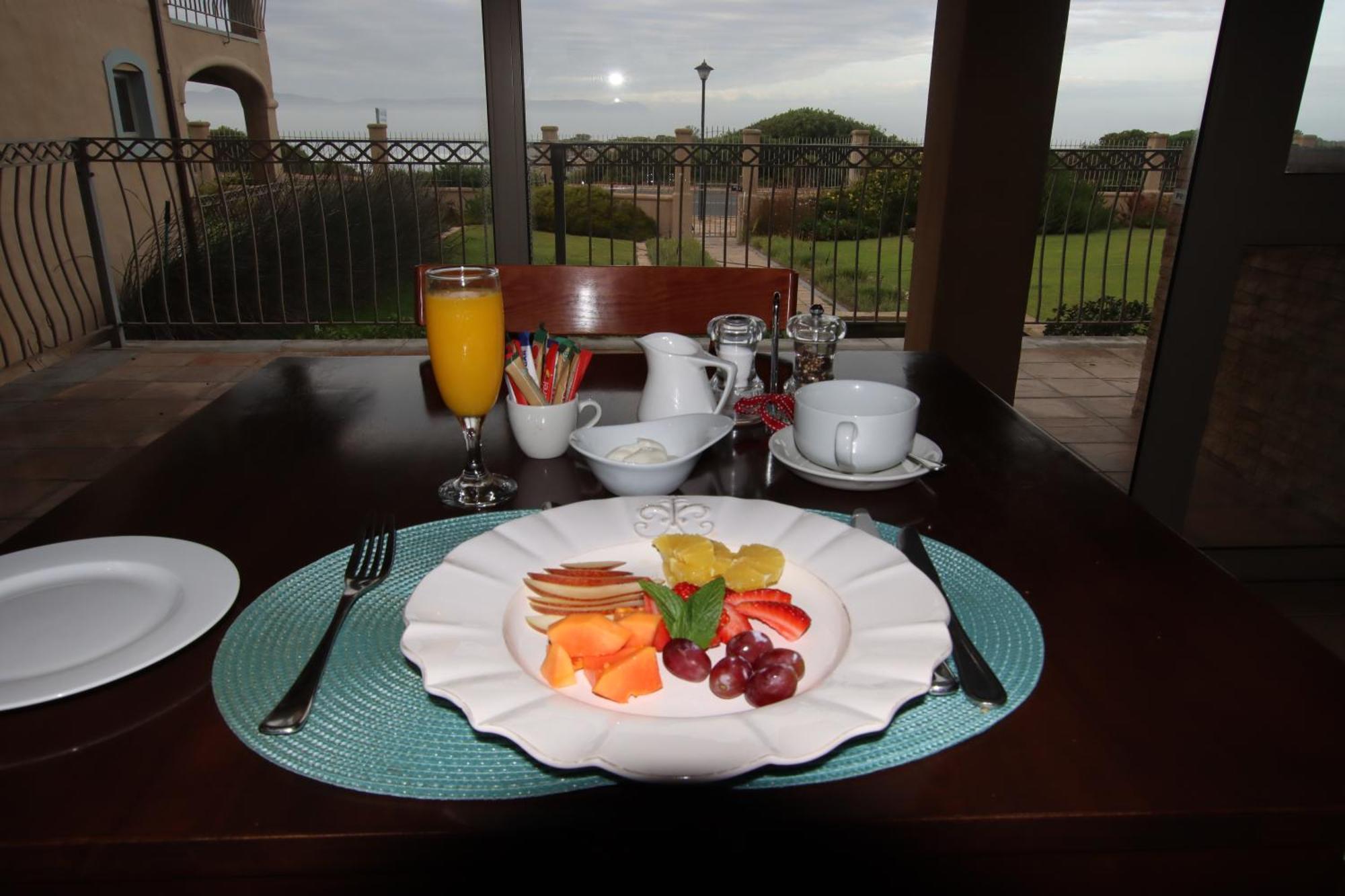 On The Cliff Guest House Hermanus Exterior photo