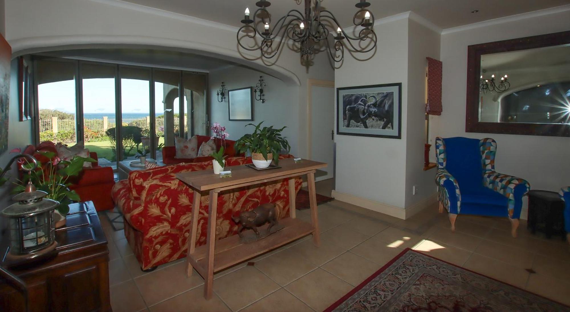 On The Cliff Guest House Hermanus Exterior photo