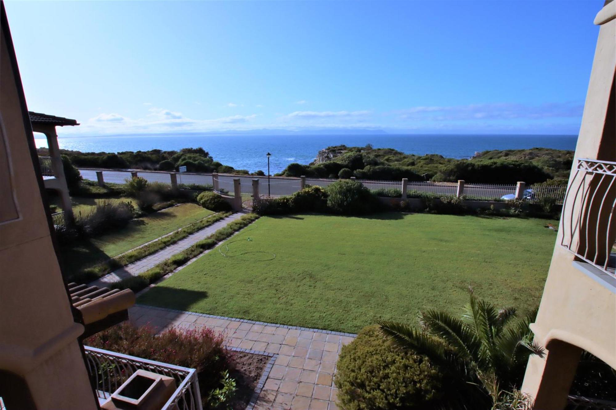On The Cliff Guest House Hermanus Exterior photo