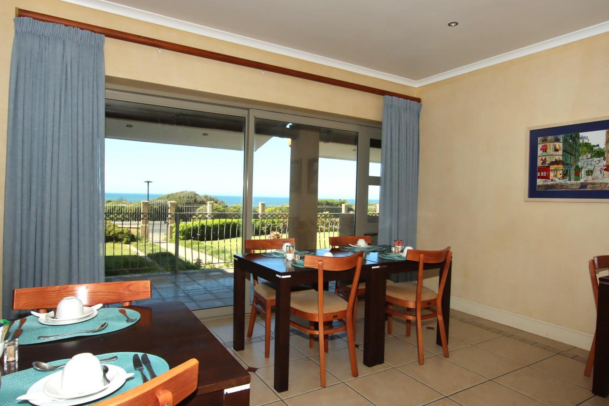 On The Cliff Guest House Hermanus Exterior photo