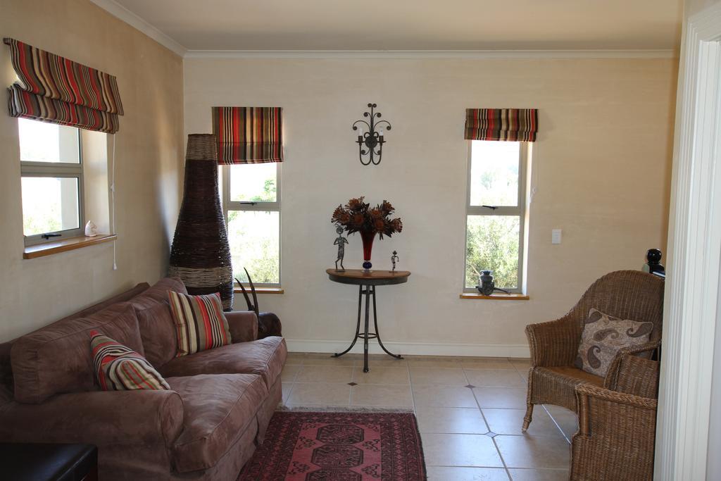 On The Cliff Guest House Hermanus Exterior photo