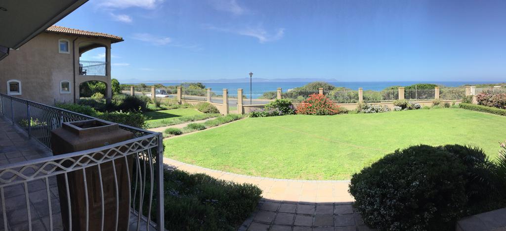 On The Cliff Guest House Hermanus Exterior photo
