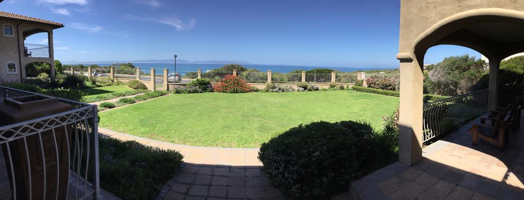 On The Cliff Guest House Hermanus Exterior photo