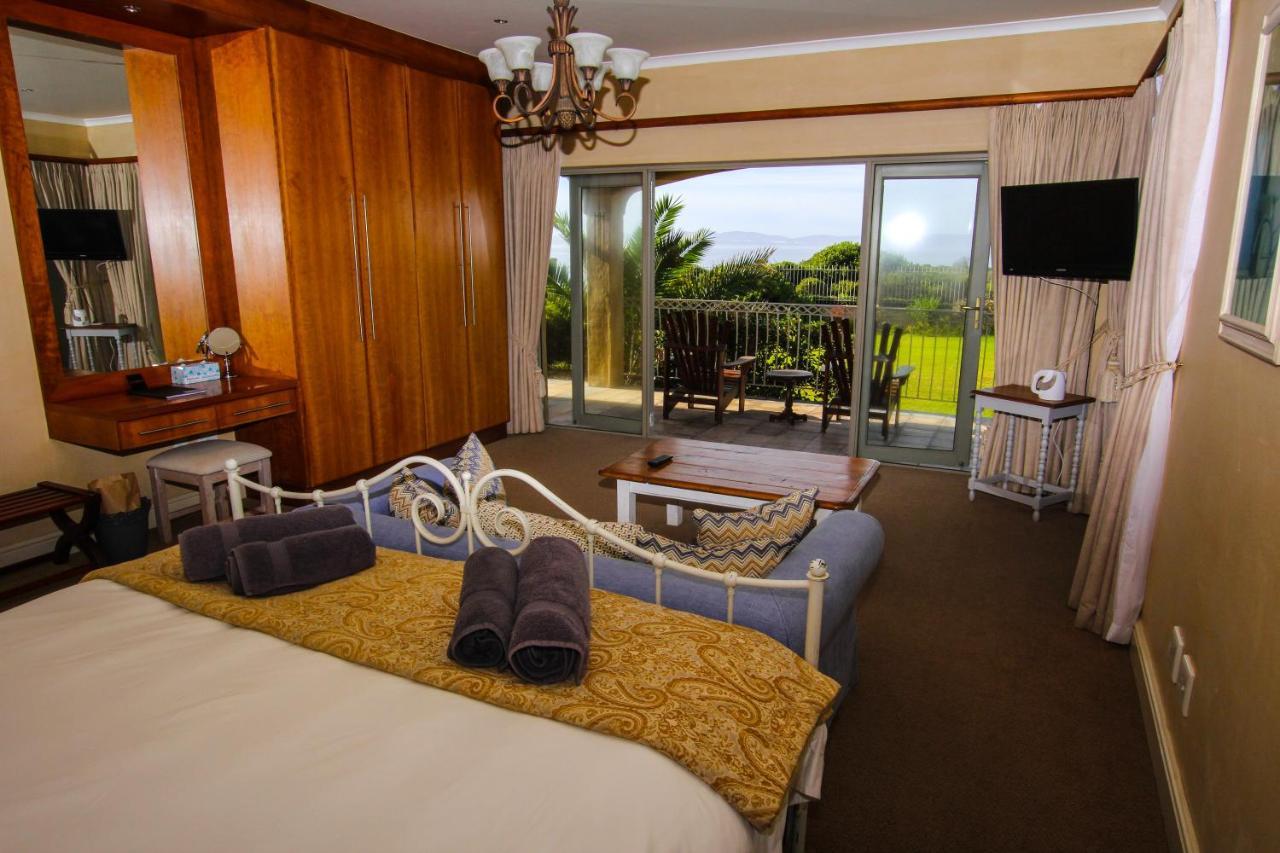 On The Cliff Guest House Hermanus Exterior photo